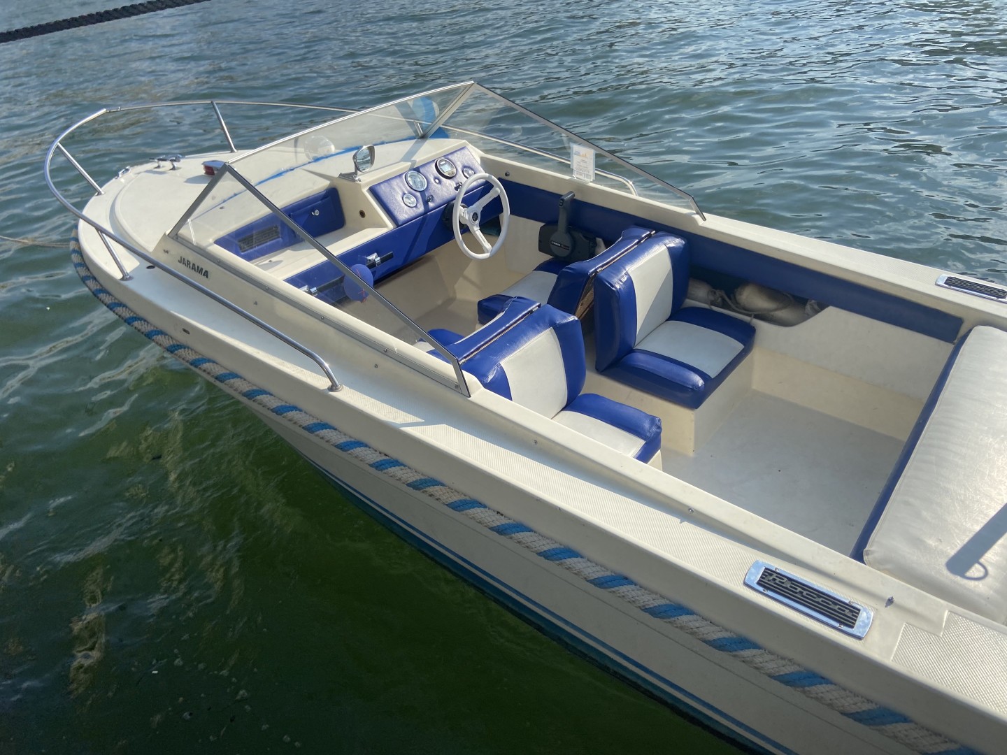 Rocca Jarama (1978) • Motorboat • 16 ft • 6 pers • Paris